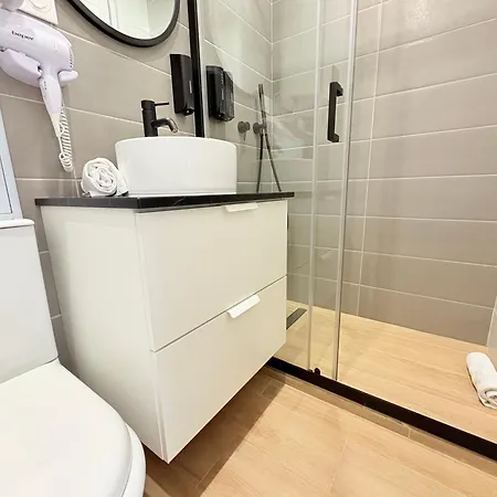 Moret Art Flats Trendy East 4*