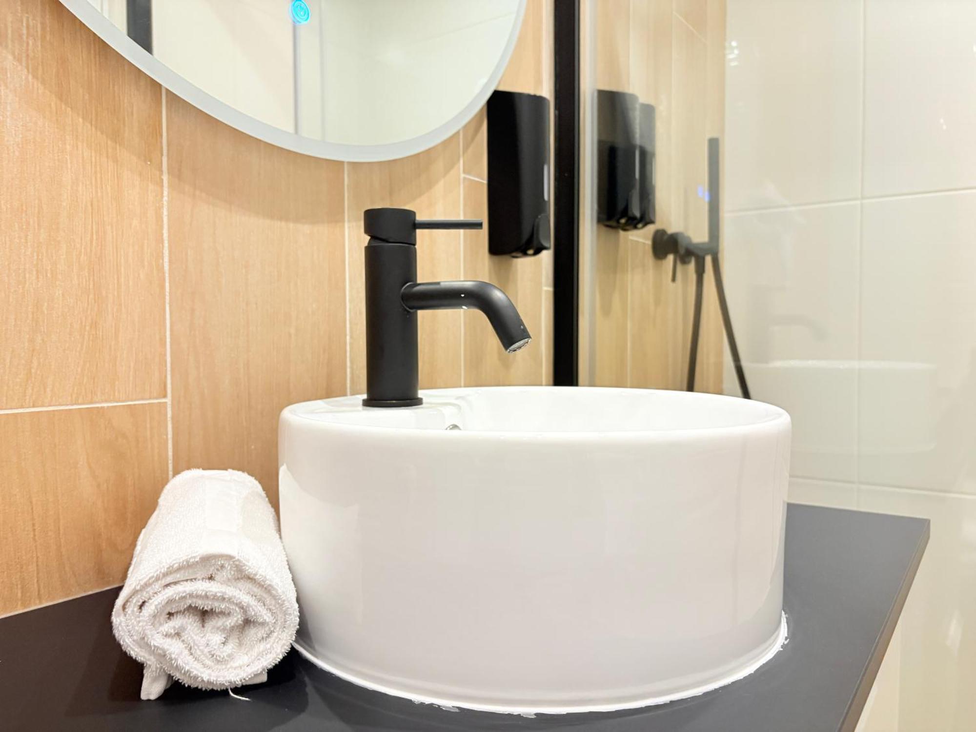 Moret Art Flats Trendy East Aparthotel