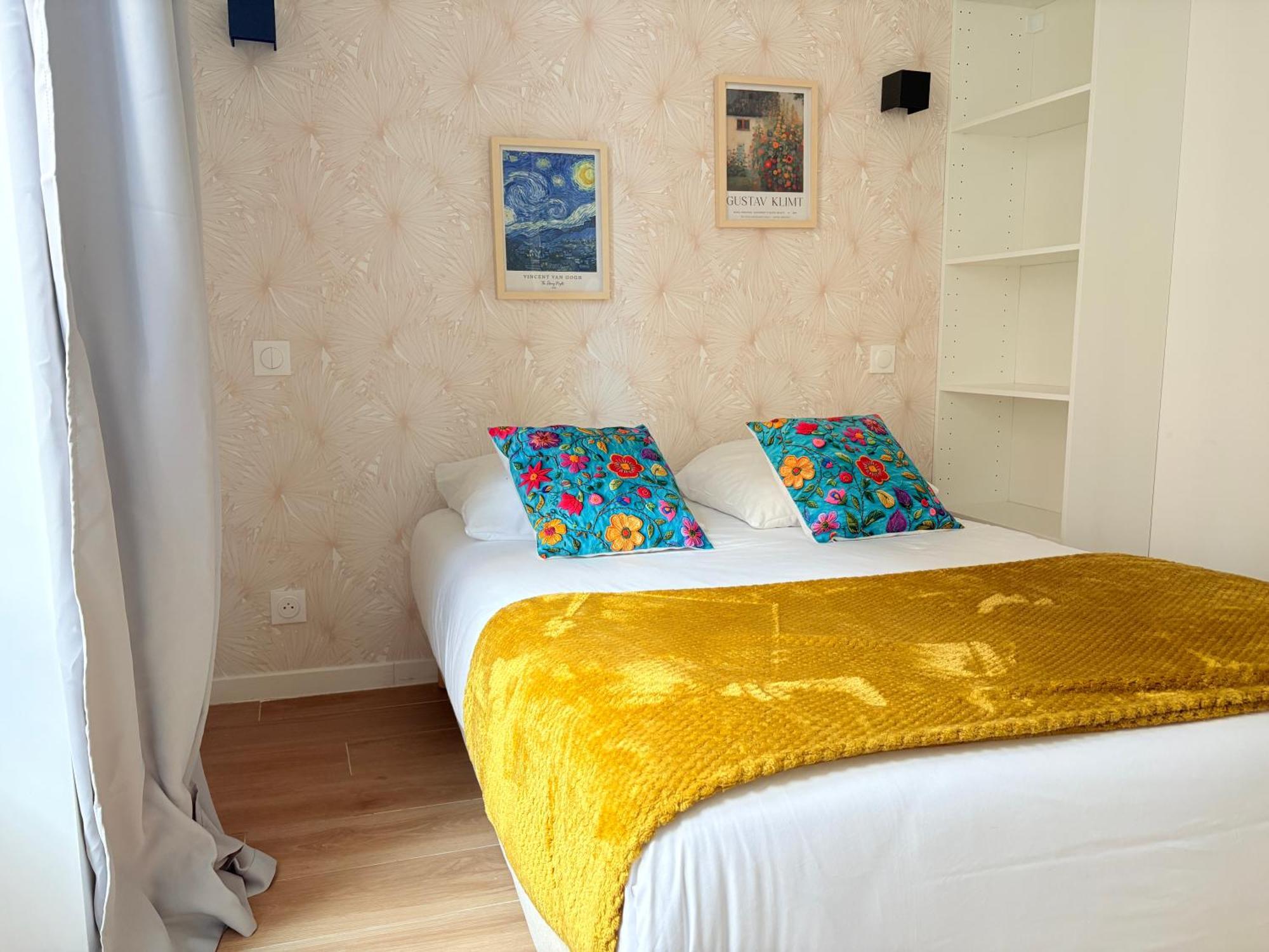 Moret Art Flats Trendy East Aparthotel 4*